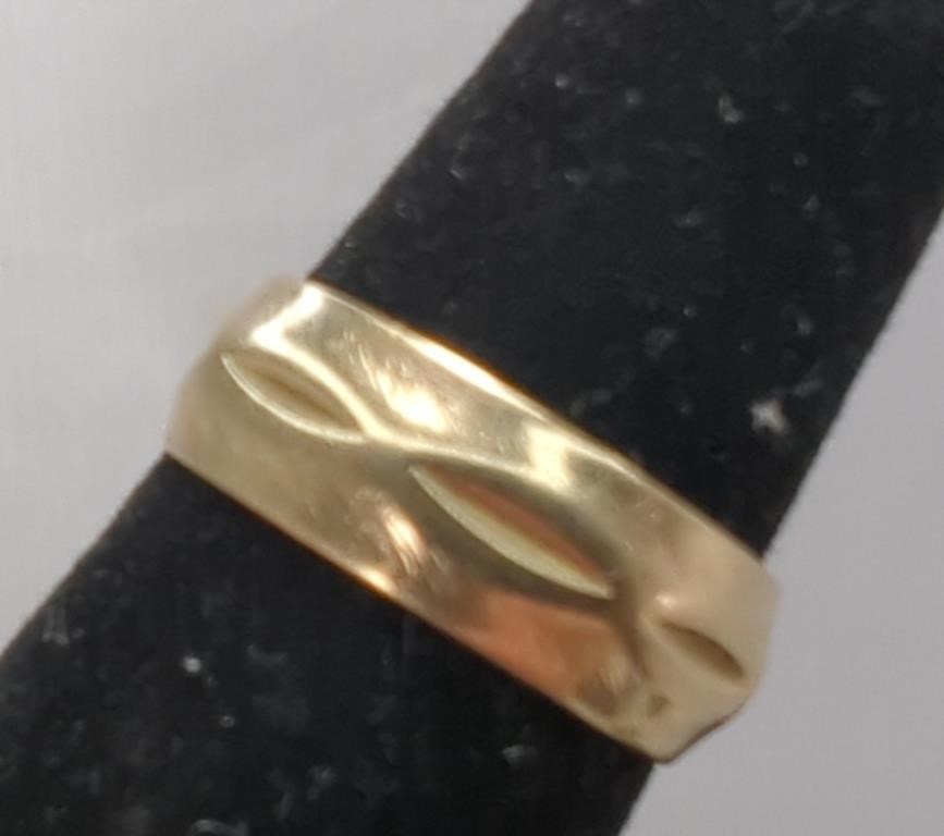 14Kt Gold Design mBand, Ring is Size 5.5 Grams