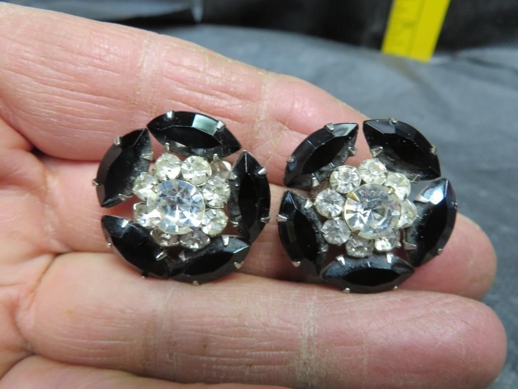 Signed Weiss Vintage Clip Earrings