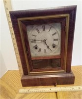 Mantle Clock W/ Pendulum