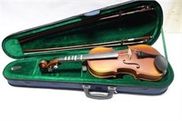 Granada 4/4 Violin; M# MV888,