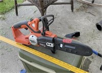 Black & Decker CCS818 Chain Saw Battery Operated