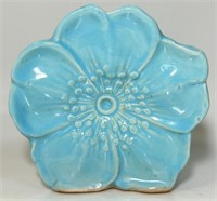 PRETTY MCCOY POTTERY BLUE FLOWER WALL POCKET