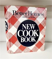 1981 Betty Crocker Binder Cookbook