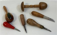 NEAT LOT OF SEWING - KNITTING HAND TOOLS