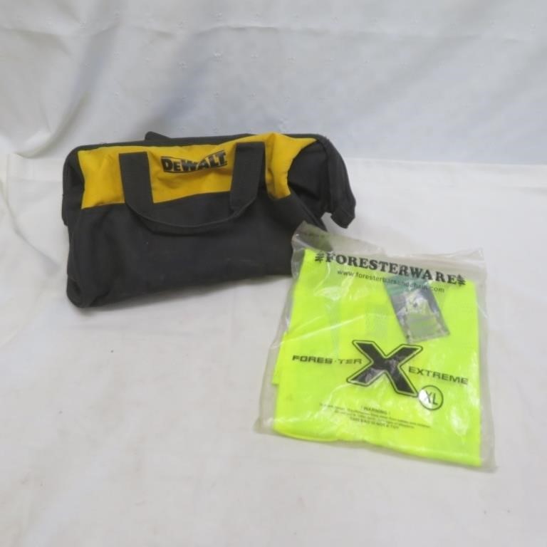 DeWalt Tool Bag & Safety Vest - Size XL