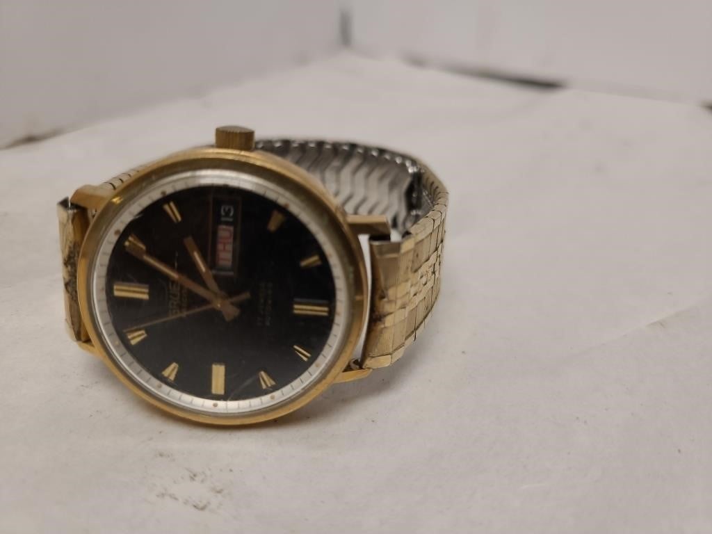 Vintage wrist watches, Gruen day/time, Lord Elgin
