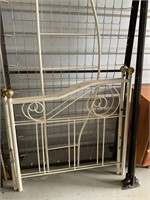 Twin size Daybed, mattress & box springs