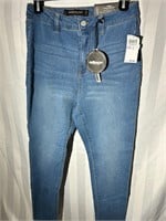 Womens Dollhouse curvy collection jean 30/29 size