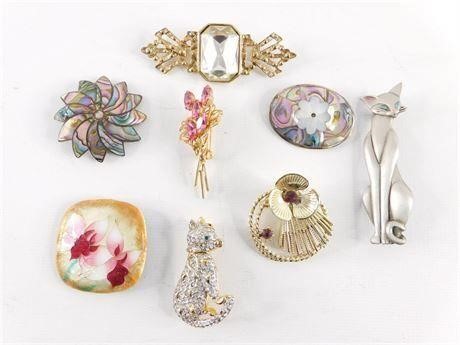 Lot of 8 Brooches