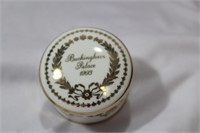 A Buckingham Palace Souvenir Ceramic Trinket Box