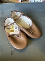 size 2 ballet slippers brown