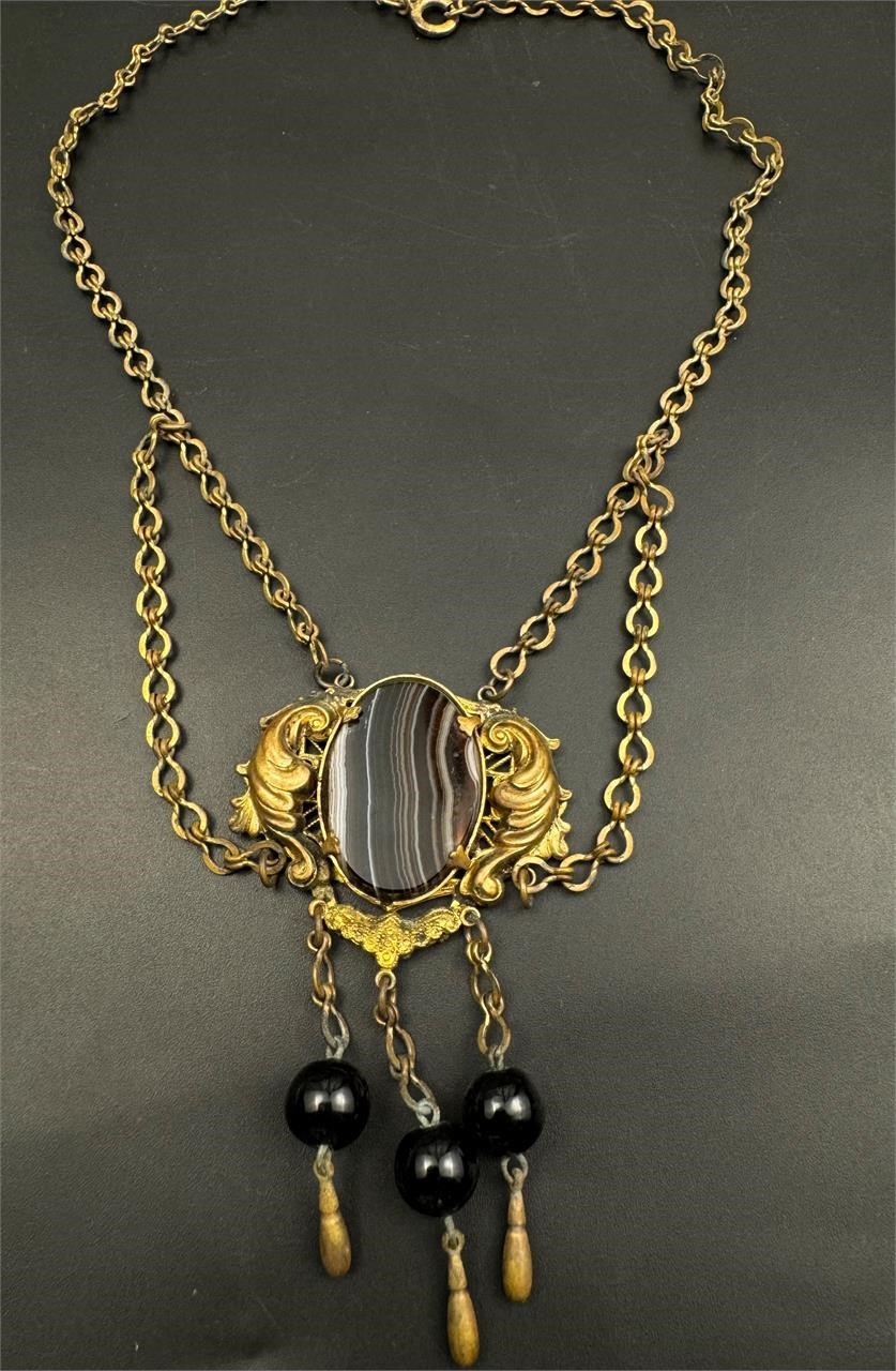 Gorgeous victorian agate stone necklace