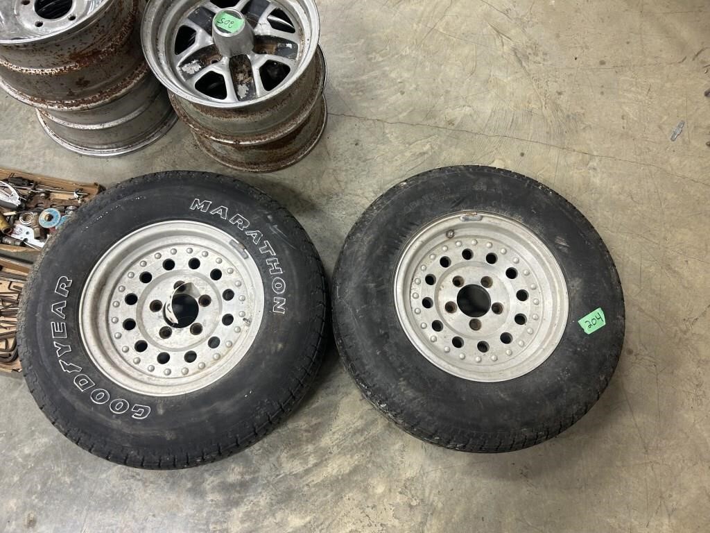 215 75R14 Tire w/ 5 Hole Tires