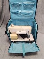 Singer Sewing Machine in Carrying Case