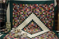 HAND STITCHED QUEEN SIZE QUILT