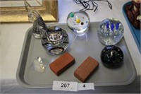 8PC COLLECTION OF PAPER WEIGHTS