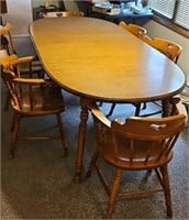 TELL CITY DINING TABLE W/ (6) CHAIRS & (2) LEAFS