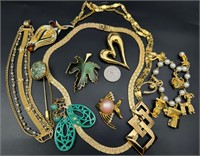 Vintage gold tone jewelry lot, monet, hong kong