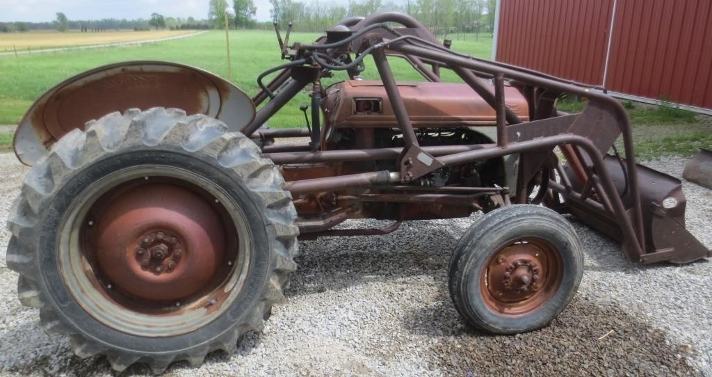 Ford 8N tractor with loader, runs and works