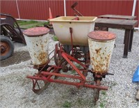 Ford 3pt 2 row planter with dry fertilizer box