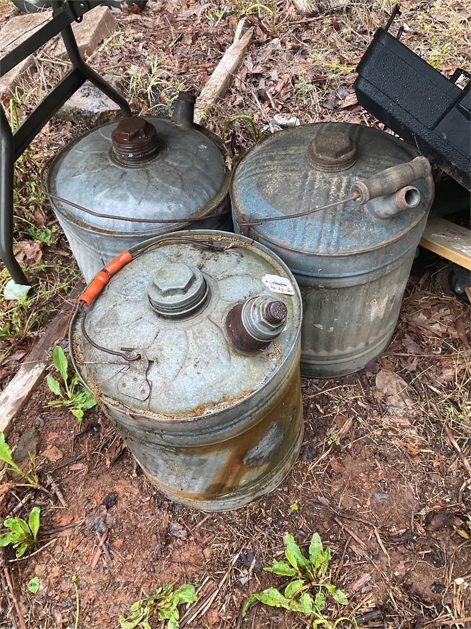 3 vintage gas cans