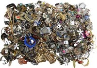 100% Unsorted Costume Jewelry Lot: 23.12 lbs.