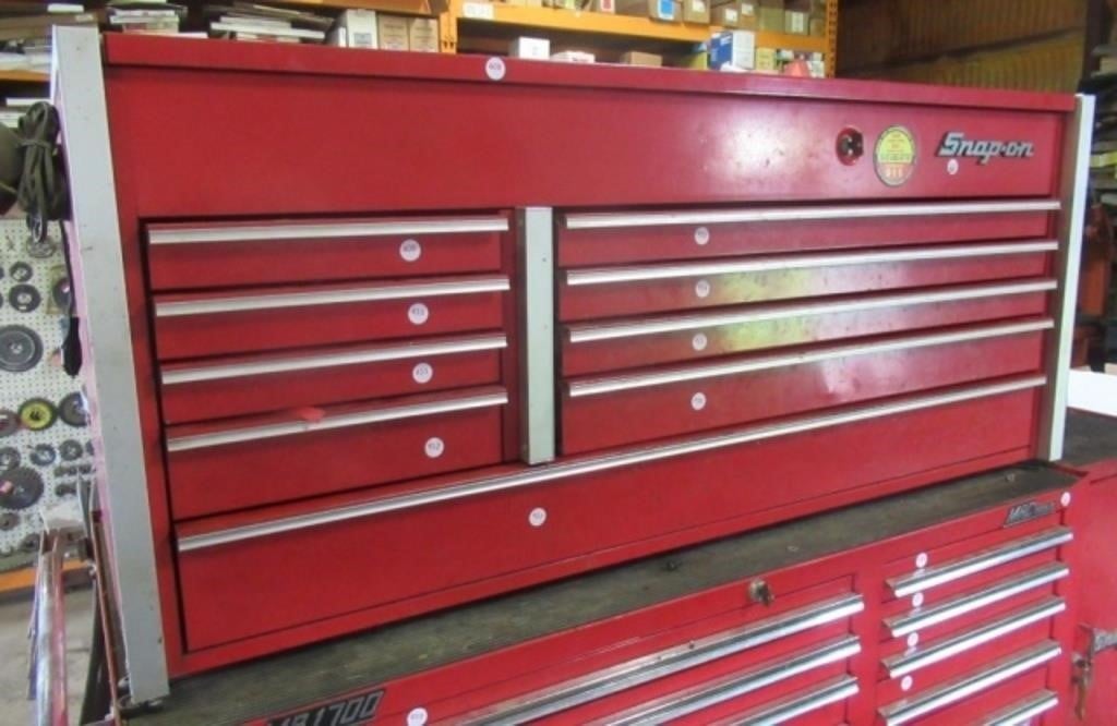 Snap-On 9 drawer top tool box. Measures: 21.75" H