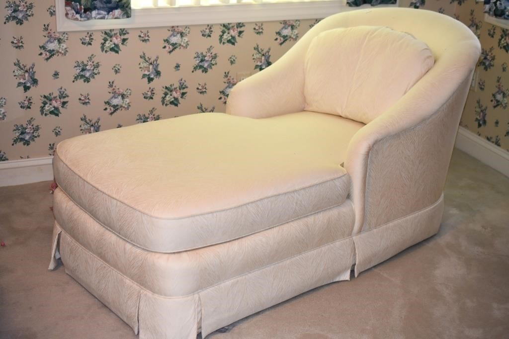 Century Furniture Elegance Style Chaise Lounge