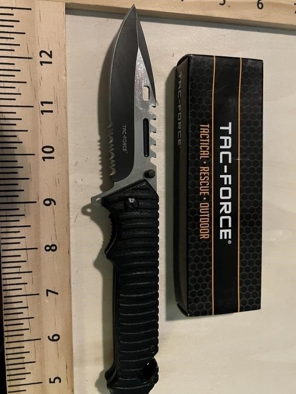 Tac-Force Serrated Edge Knife