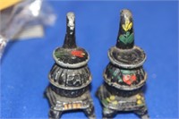 Cast Iron Stove form Salt and Pepper Shakers