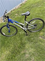 820 Trek Adult Bicycle