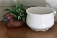 Homer Laughlin Pot and Ceramic Duck