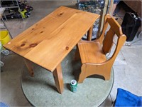 VTG Wooden Doll/Child's Desk & Chair