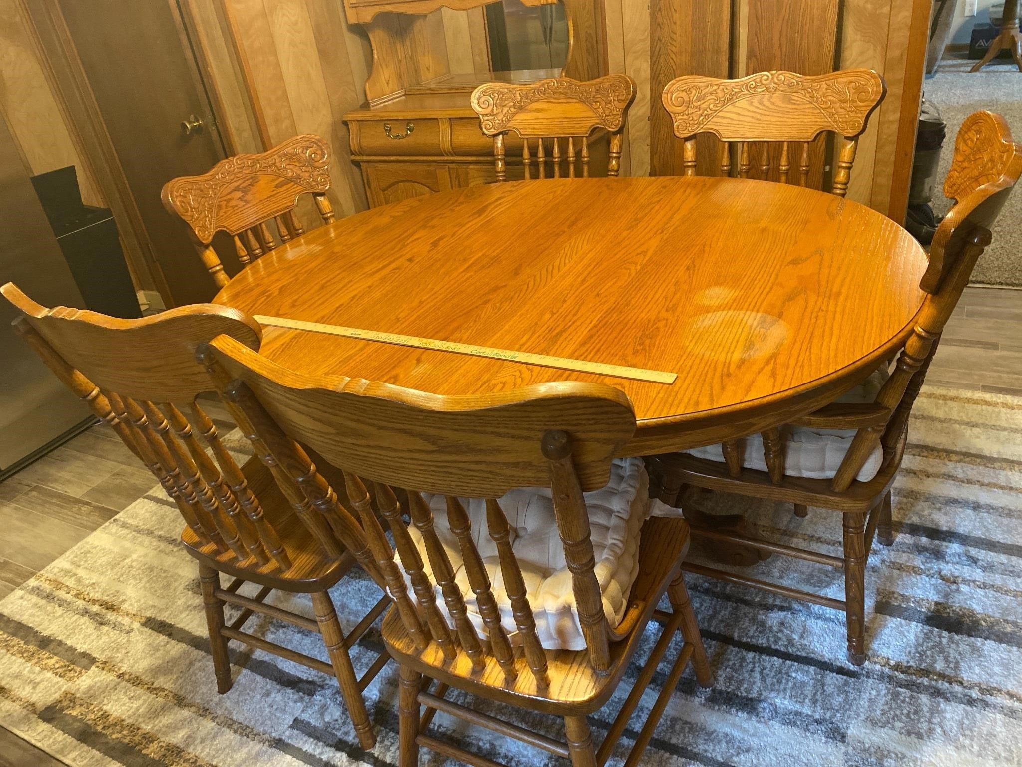 Kitchen Table 3 Leaves 6 Chairs