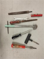 (Old/ rusty) Assorted pack of hardware items
Fk