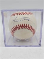 SIGNED WILLIE MAYS BASEBALL GOLDEN AUTHENTICATION