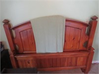 BED - HEAD AND FOOT BOARDS WITH RAILS