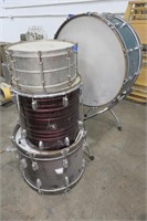 Drums: Ludwig Snare, Starlight Toms, Leedy Bass