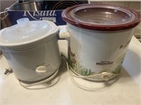 2 small crock pots