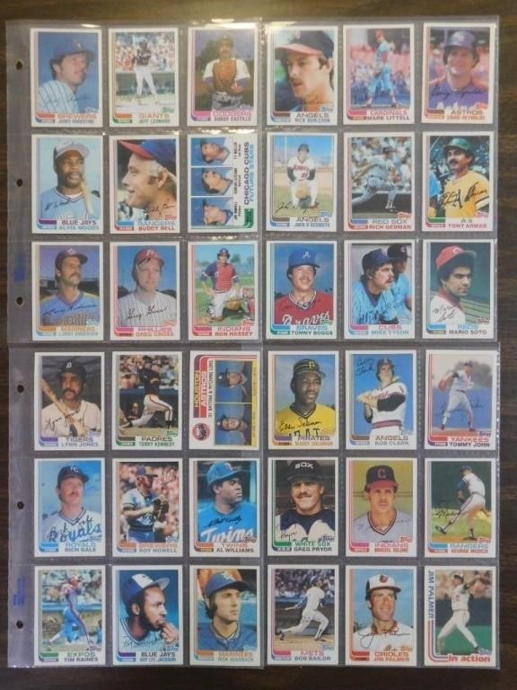 COLLECTIBLES - VINTAGE BASEBALL CARDS AND ANTIQUE FISHING LU