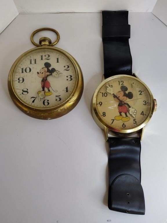 Mickey Mouse Oversized Wall Clocks