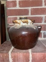Roseville brown drip stoneware bean pot