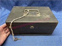 Old "The Driver" metal cash box w/key NJ, USA