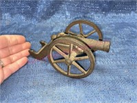 Ant. cast iron toy cannon (working) shipping yes