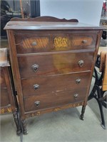 Vintage Chest of Drawers - 28x43"