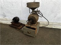 Electric Motor w/ Old Style Pump