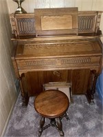 Wooden Pump organ with swivel seat