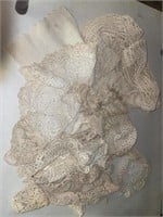 Assorted crocheted doilies