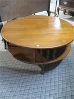 ROUND 60S TABLE 36"W VERY CLEAN