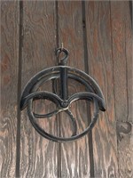 Antique Well pulley